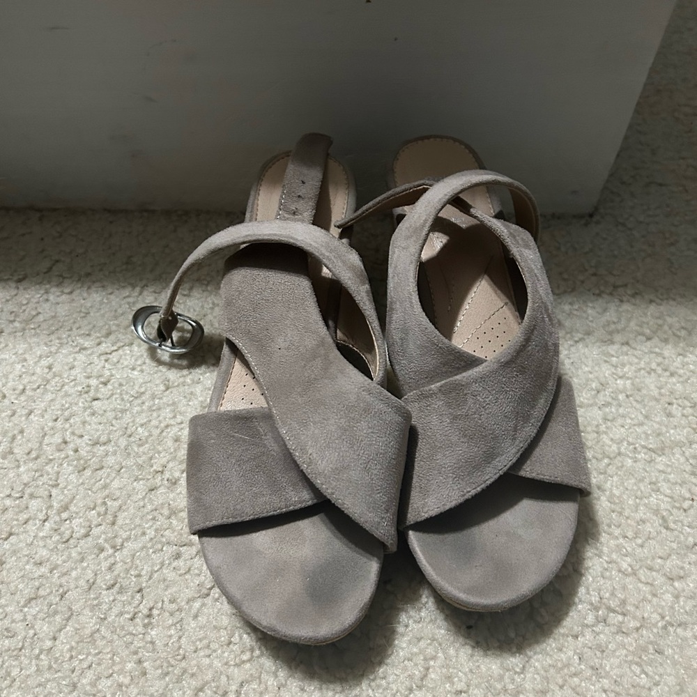 Size- 8.5, Brand- Bata (small boutique in Florence, Italy), Color- gray straps